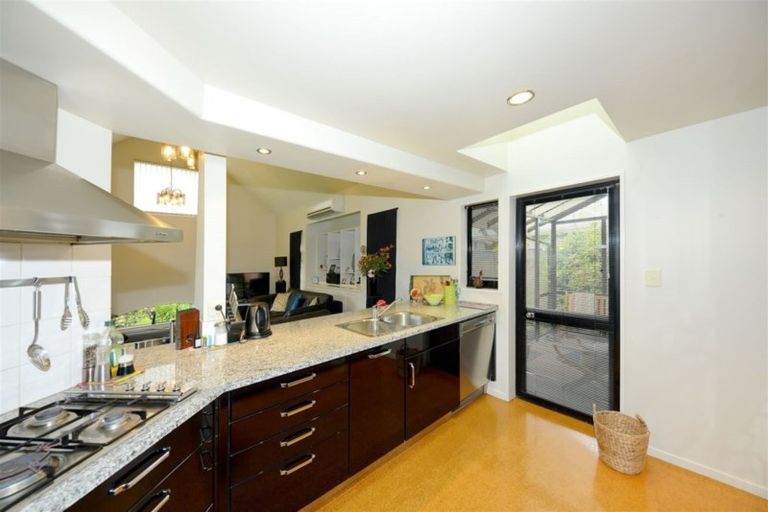 Photo of property in 2/44 Peer Street, Upper Riccarton, Christchurch, 8041