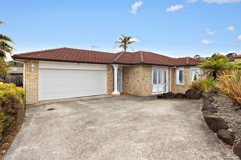 Photo of property in 8 Elkstone Place, Henderson, Auckland, 0612