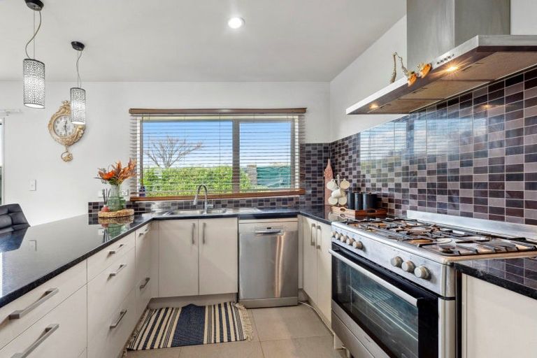 Photo of property in 10 Kipling Crescent, Owhata, Rotorua, 3010