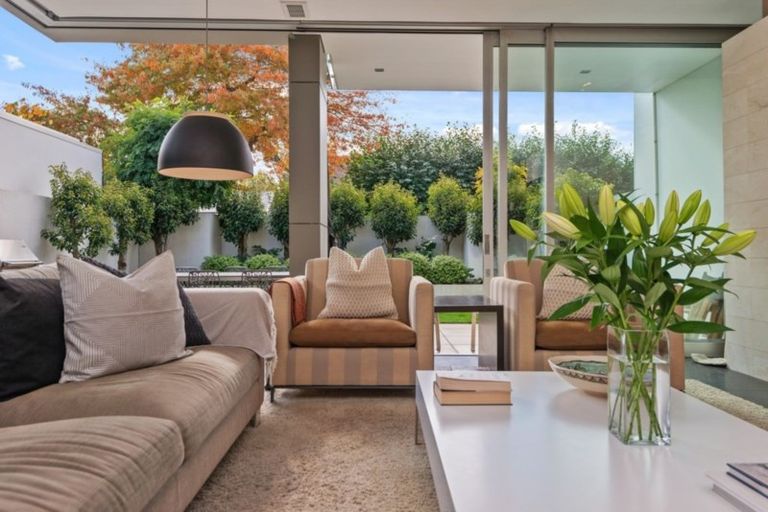 Photo of property in 26 Peacock Street, Christchurch Central, Christchurch, 8013