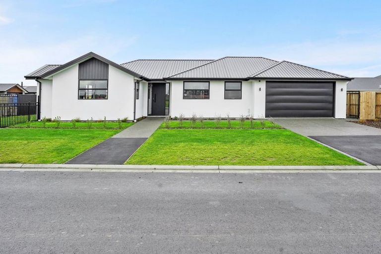 Photo of property in 28 Drylands Drive, Rolleston, 7614