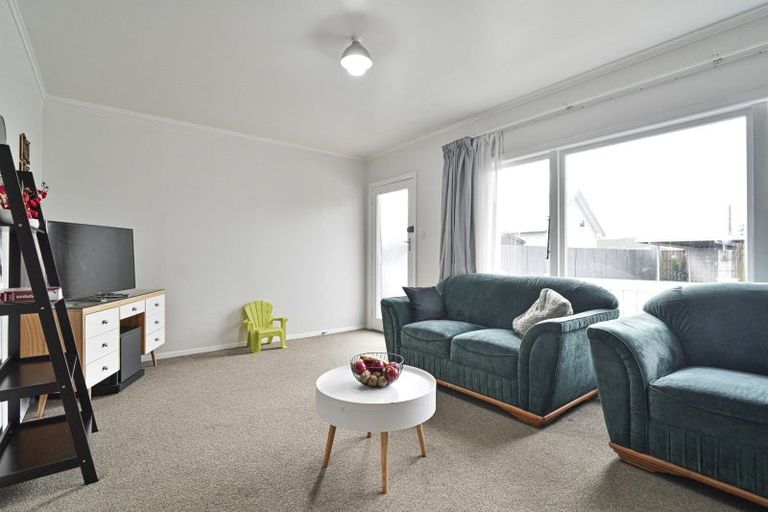 Photo of property in 2/204a Park Road South, Akina, Hastings, 4122