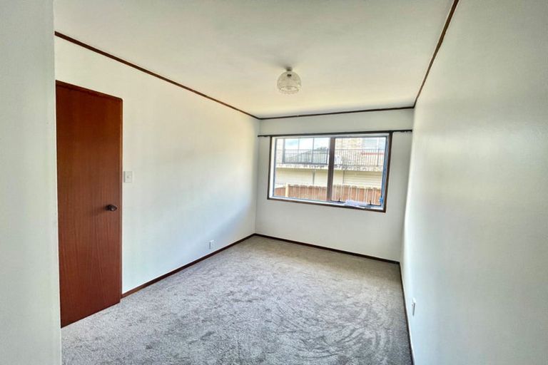 Photo of property in 1/27 Sea Spray Drive, Bucklands Beach, Auckland, 2012