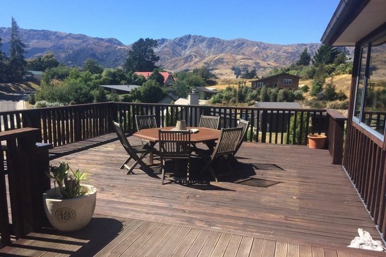 Photo of property in 15 Drake Place, Lake Hawea, Wanaka, 9382