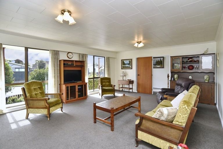 Photo of property in 64 Newnham Street, Rangiora, 7400