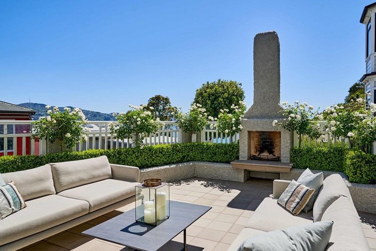 Photo of property in 30 Mcfarlane Street, Mount Victoria, Wellington, 6011