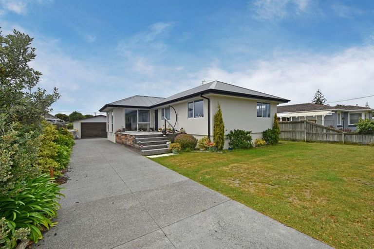 Photo of property in 23 Malta Crescent, South New Brighton, Christchurch, 8062