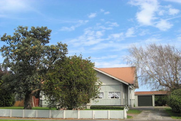 Photo of property in 19 Caius Avenue, Gonville, Whanganui, 4501