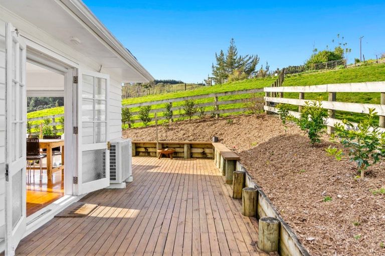 Photo of property in 484 Kanohi Road, Kaukapakapa, 0873