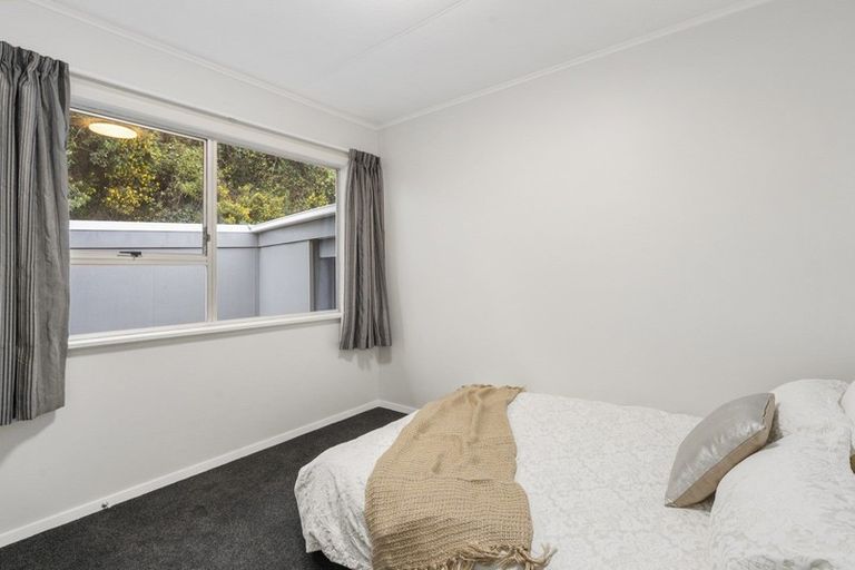 Photo of property in 227 Dowse Drive, Maungaraki, Lower Hutt, 5010