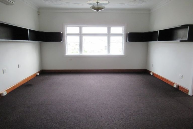 Photo of property in 362 Oxford Street, Levin, 5510