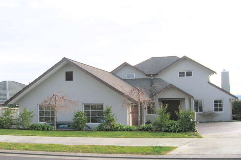 Photo of property in 21 Brooke Ridge Rise, East Tamaki Heights, Auckland, 2016