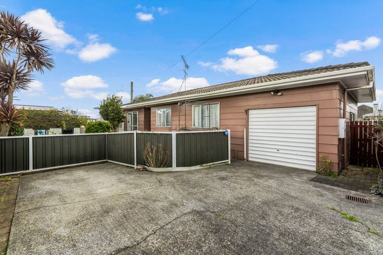 Photo of property in 11a Christmas Road, Manurewa, Auckland, 2102