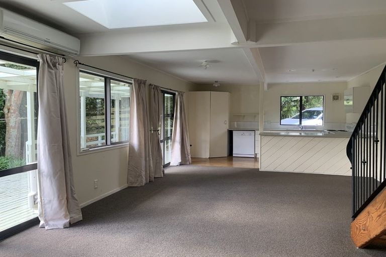 Photo of property in 6 Mabbett Lane, Waimauku, 0883