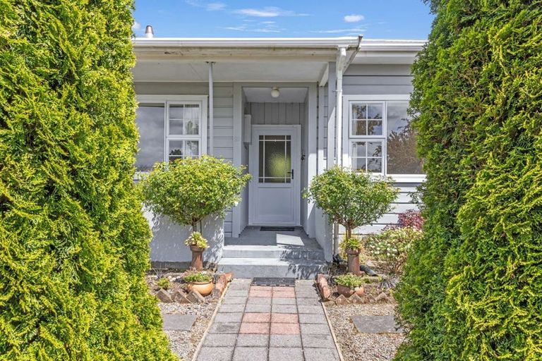 Photo of property in 21 Portia Street, Stratford, 4332