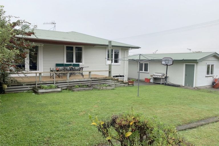 Photo of property in 1 Mcgreevy Street, Waipawa, 4210