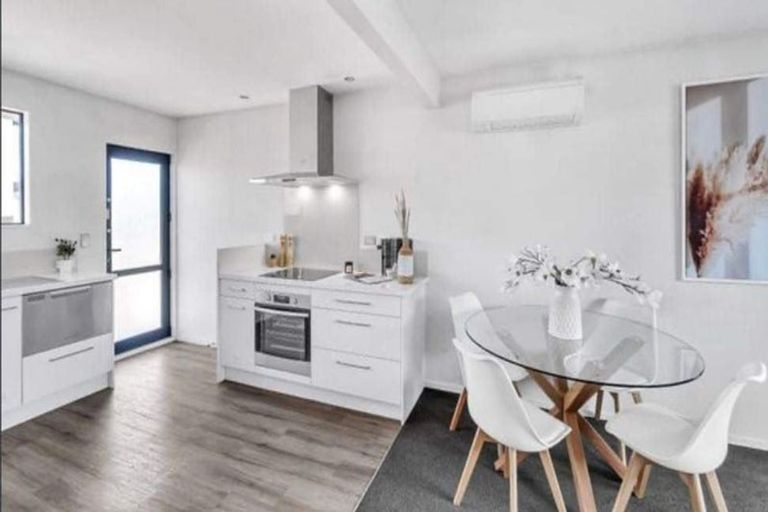 Photo of property in 5/22 Springfield Road, St Albans, Christchurch, 8014