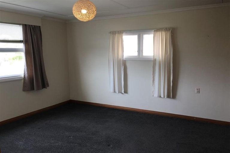 Photo of property in 37 Kiwi Road, Raumati Beach, Paraparaumu, 5032