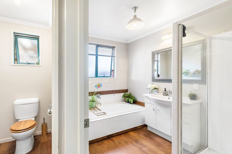 Photo of property in 24 Whitby Street, Clyde, 9330