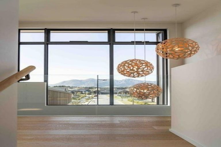 Photo of property in 14 Robrosa Street, Wanaka, 9305