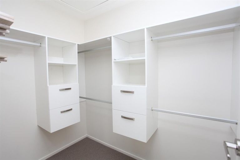 Photo of property in 3 Andy Crescent, Flat Bush, Auckland, 2016