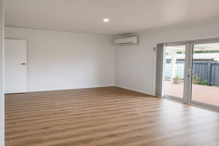 Photo of property in 3 Harrow Place, Manurewa, Auckland, 2102