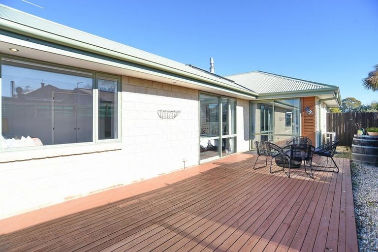 Photo of property in 54 Bush Street, Rangiora, 7400
