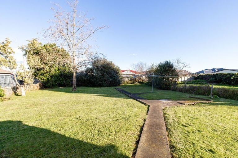 Photo of property in 11 Hayward Road, Ngatea, 3503