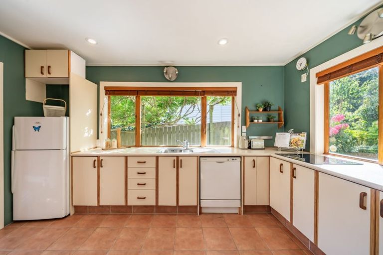 Photo of property in 309 Muritai Road, Eastbourne, Lower Hutt, 5013