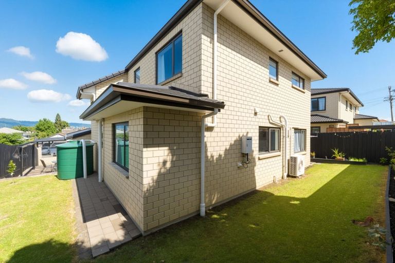 Photo of property in 93 Waitaki Street, Henderson, Auckland, 0612
