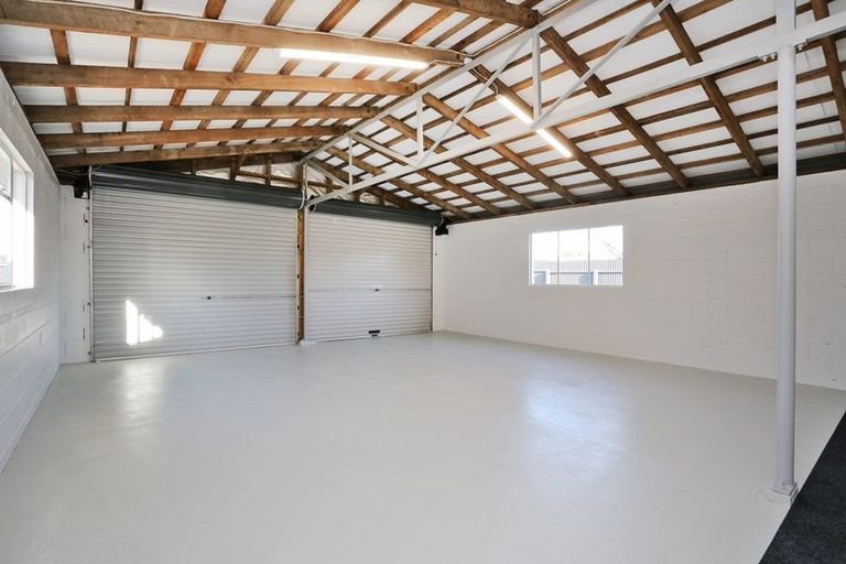 Photo of property in 27 Holloway Street, Waikiwi, Invercargill, 9810