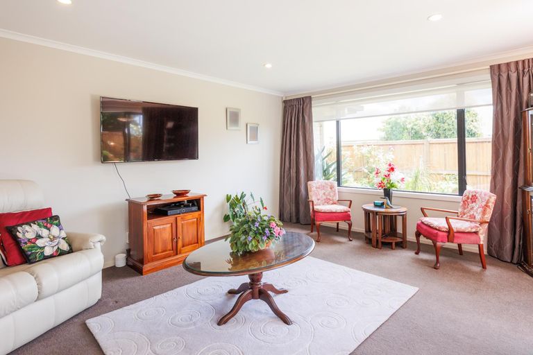 Photo of property in 28 Heretaunga Street, Palmerston North, 4414