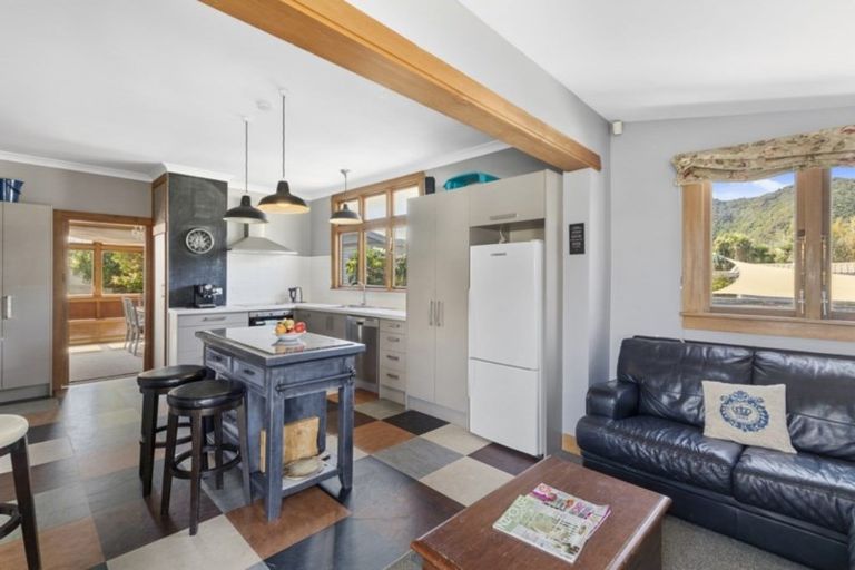 Photo of property in 15 Brasell Street, Fairfield, Lower Hutt, 5011