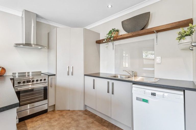 Photo of property in 21 Glenross Street, Glenross, Dunedin, 9011