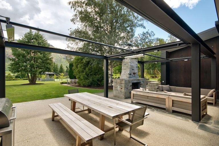 Photo of property in 27 Mooney Road, Speargrass Flat, Queenstown, 9371