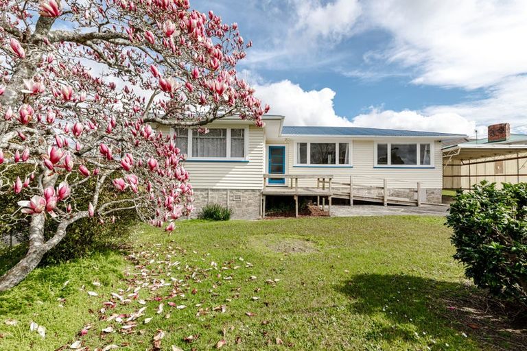 Photo of property in 15 Chorley Avenue, Massey, Auckland, 0614