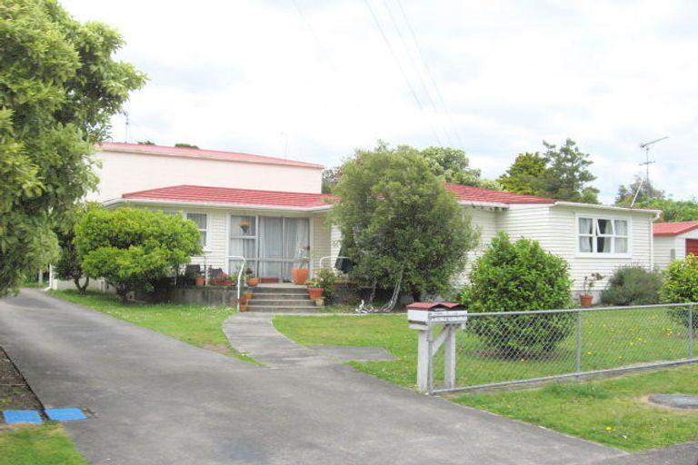 Photo of property in 14 Royston Street, Rosehill, Papakura, 2113