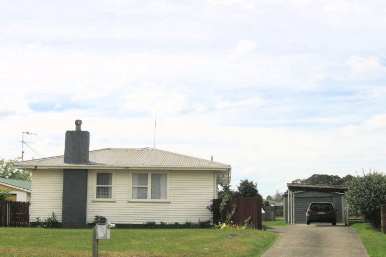 Photo of property in 17 Logan Street, Fairy Springs, Rotorua, 3015