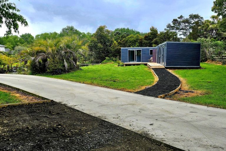 Photo of property in 78 Awaroa Road, Helensville, 0800