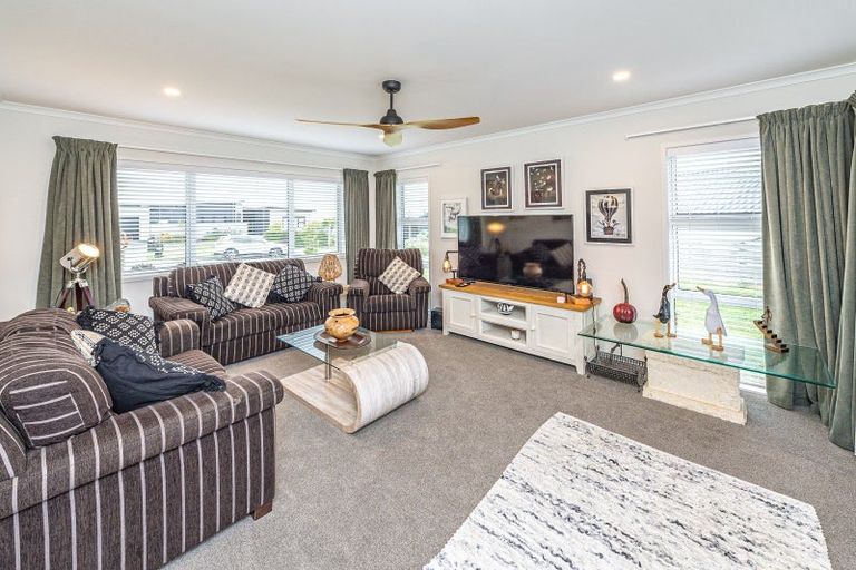 Photo of property in 34 Tirimoana Place, Otamatea, Whanganui, 4501