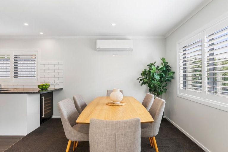 Photo of property in 11 Poplar Grove, Ebdentown, Upper Hutt, 5018