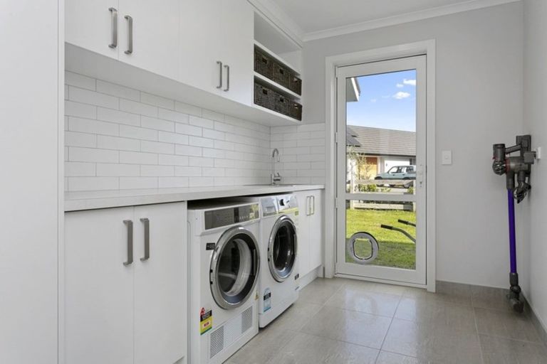 Photo of property in 9 Mike Smith Drive, Cambridge, 3434