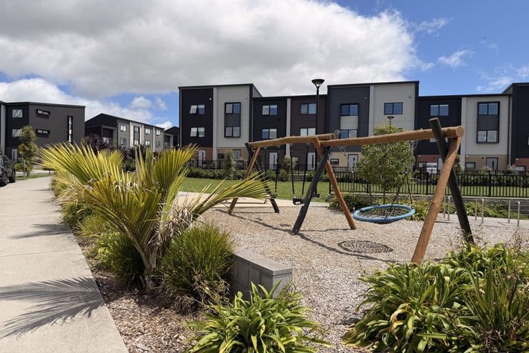 Photo of property in 77 Selo Street, Glen Eden, Auckland, 0602