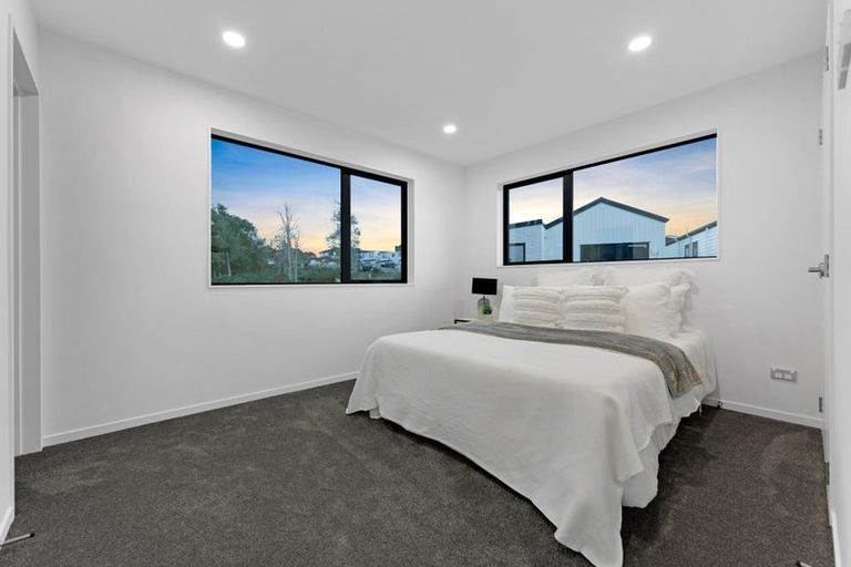 Photo of property in 27 Tannaghmore Drive, Flat Bush, 2019