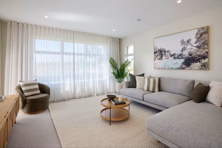 Photo of property in 8 Tirikatene Avenue, Paerata, Pukekohe, 2124