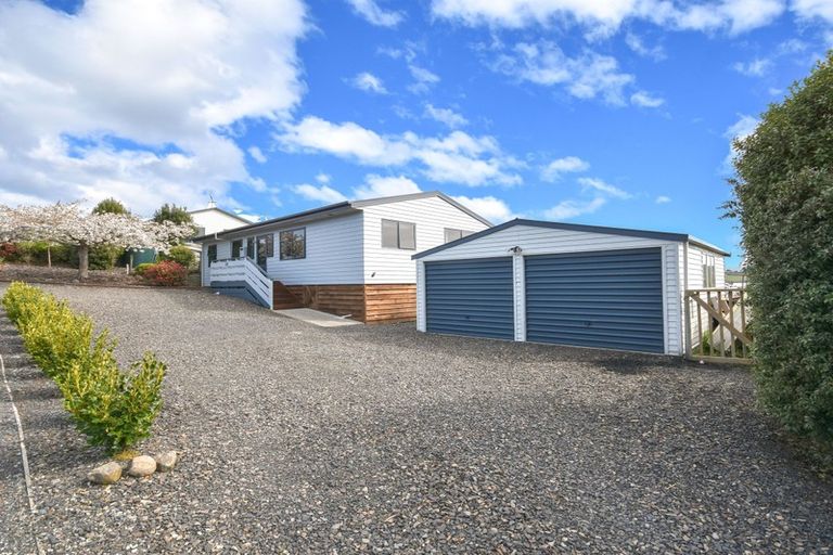 Photo of property in 55 Titri Road, Waihola, Outram, 9073