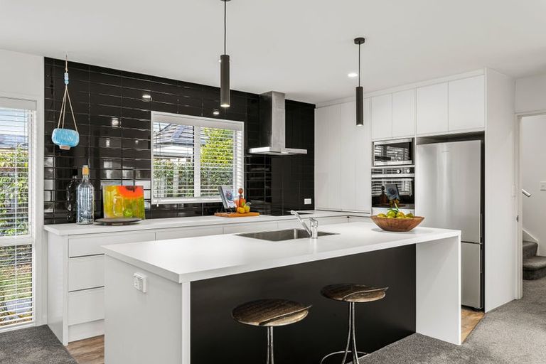Photo of property in 152 Avonhead Road, Avonhead, Christchurch, 8042