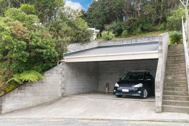 Photo of property in 38 Monowai Road, Johnsonville, Wellington, 6037