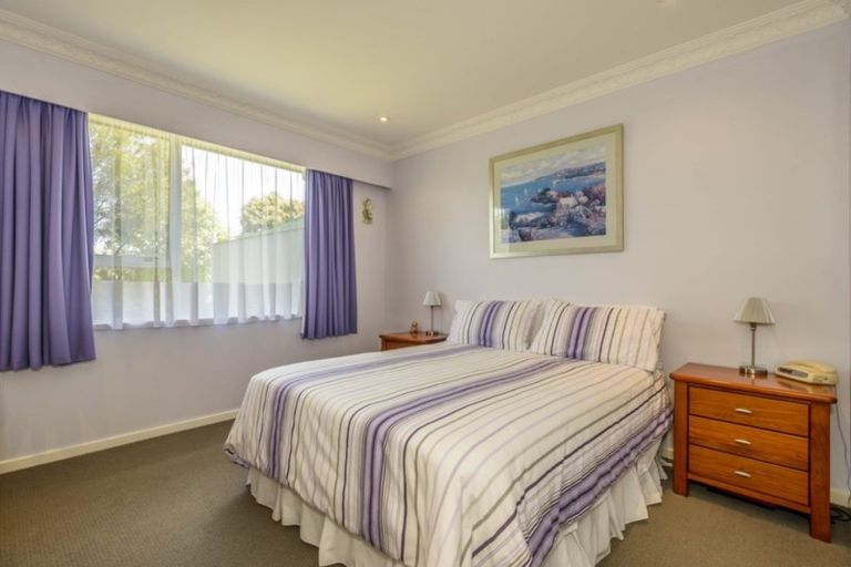 Photo of property in 12 Carter Place, Manurewa, Auckland, 2102