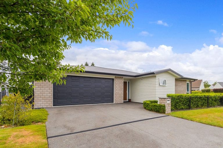 Photo of property in 2 Bastille Court, Rangatira Park, Taupo, 3330